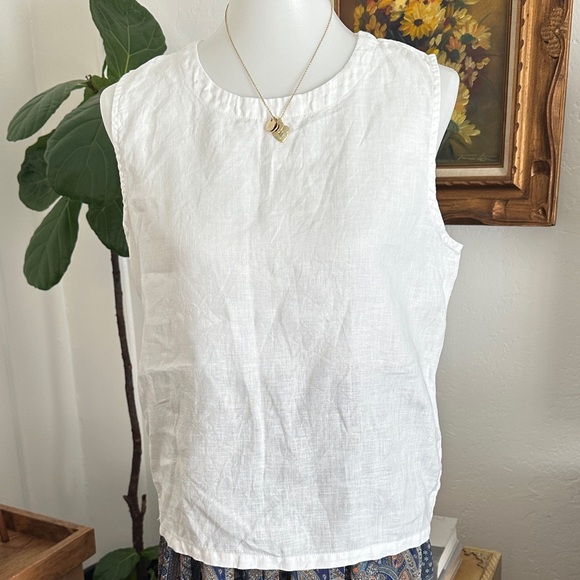 Quince Classic White Linen Top - Picture 2 of 6